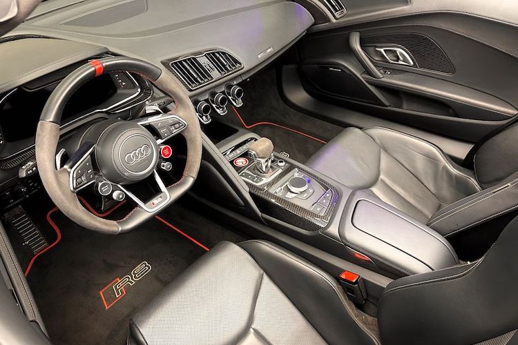 Interior from Audi R8 Spyder