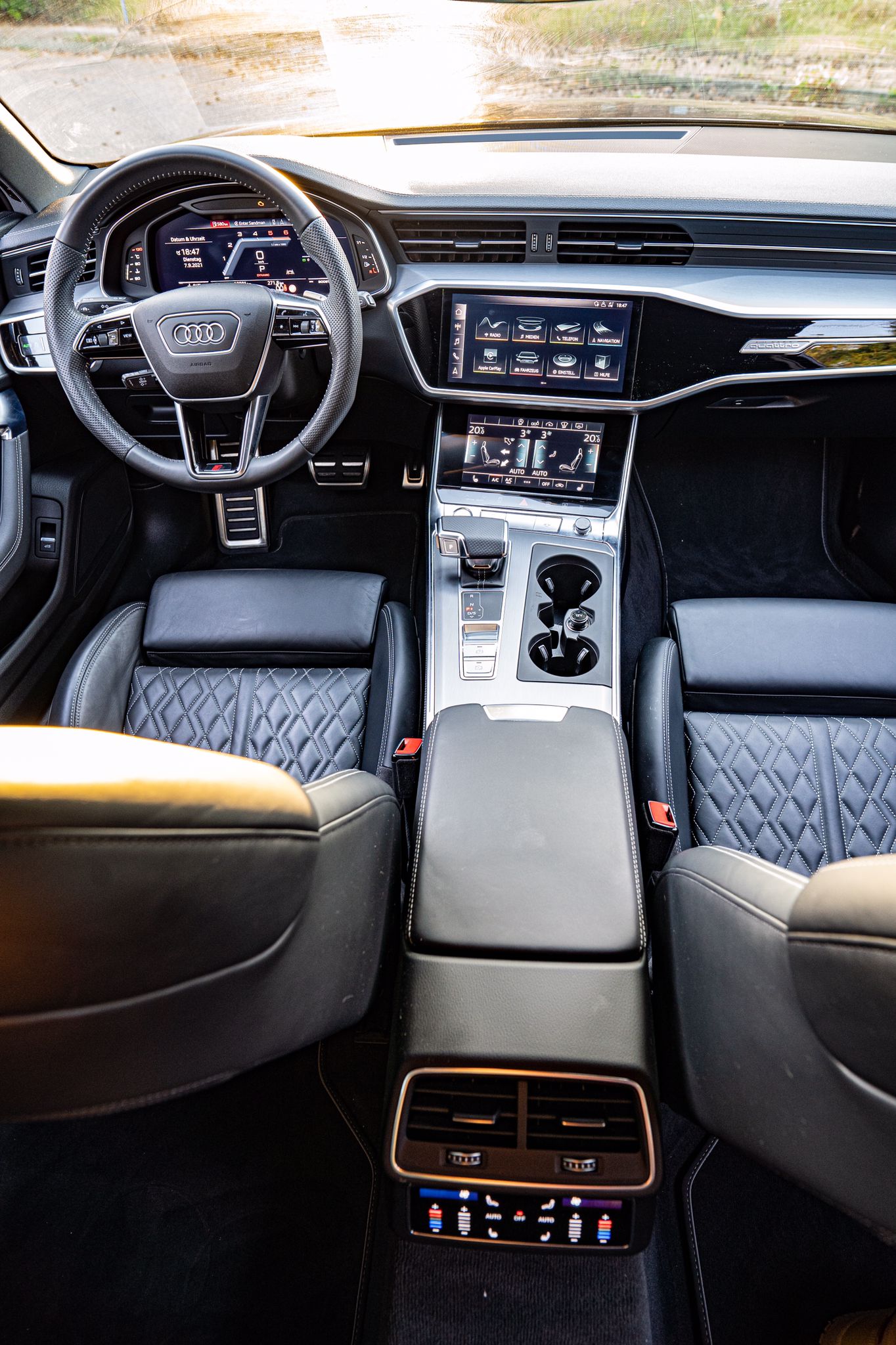 Interieur from Audi S6 ABT Avant long-term rental