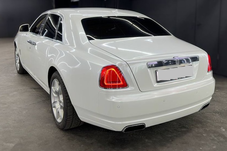 Rear view of Rent a Rolls Royce Ghost in Berlin