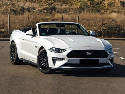 Front of Rent a Ford Mustang GT in Braunschweig