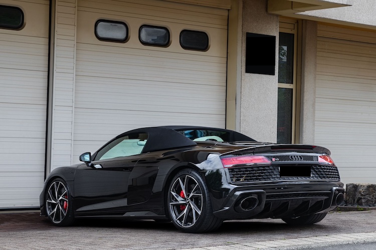 site view from Audi R8 Performance Spyder in Stuttgart