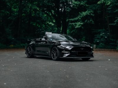 Rent a Ford Mustang GT Cabrio in Dortmund