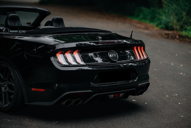 Back view from Ford Mustang Gt Cabrio in Dortmund