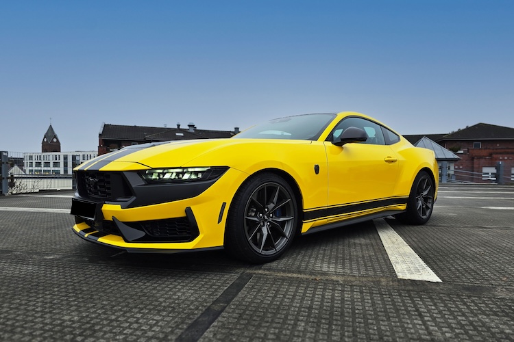 site view front from Ford Mustang GT Dark Horse in Düsseldorf