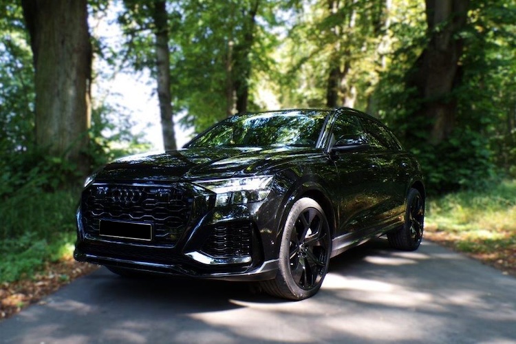 Front View of an Audi RSQ8 in Einbeck