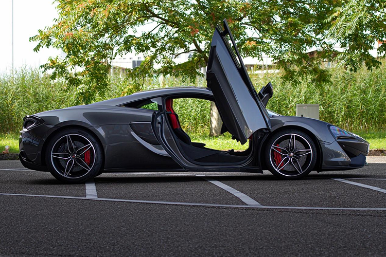 Side view McLaren 570S in Munich