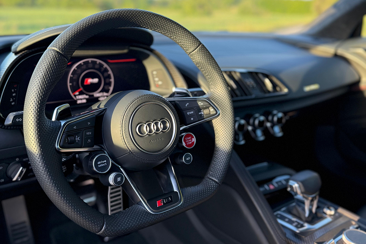 Steering wheel Audi R8 V10 Pervormance Coupe in Frankfurt