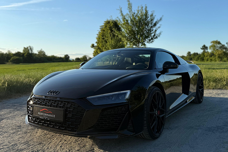 Side view Audi R8 V10 Pervormance Coupe in Frankfurt