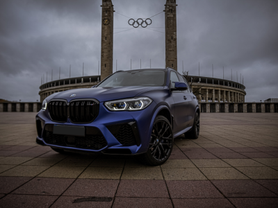 Front view BMW X5M Competition in Berlin