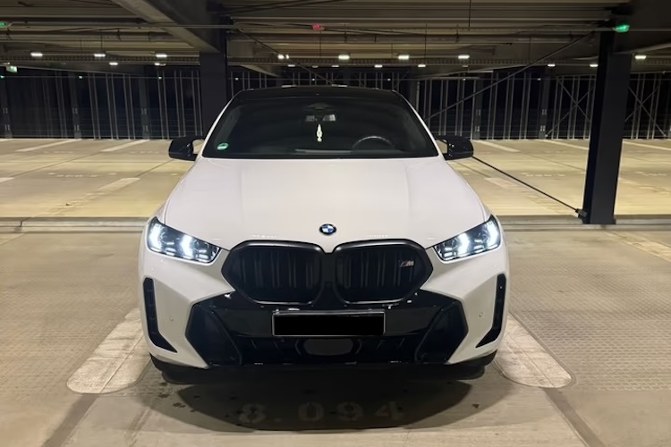 Front View of BMW X6 M60i in Frankfurt