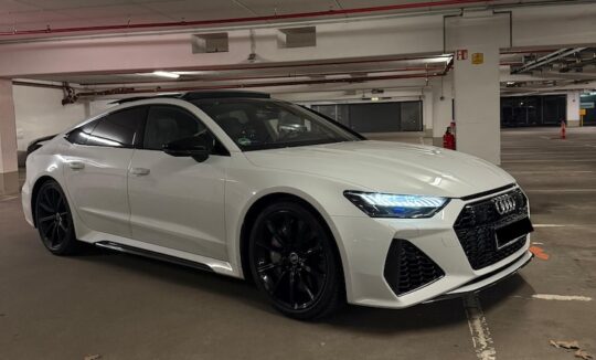 Rent an Audi RS7 in Berlin