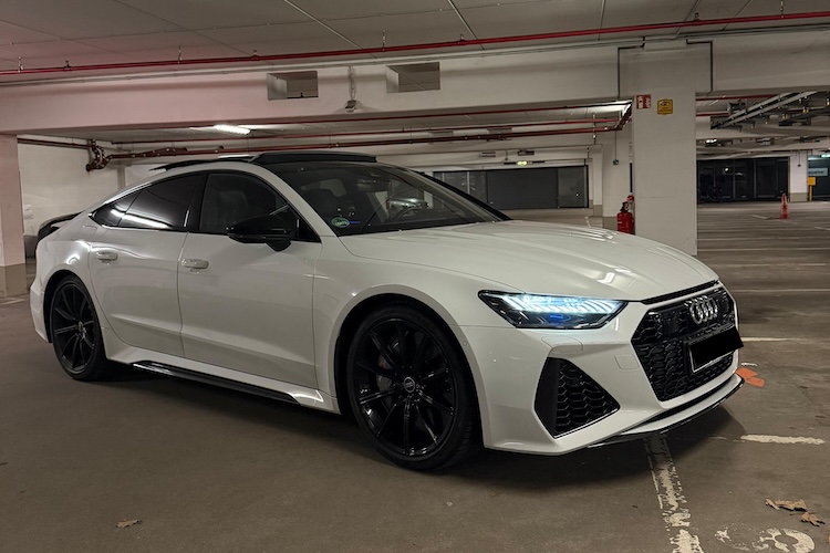 Rent an Audi RS7 in Berlin