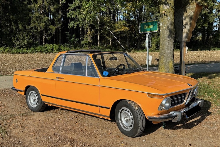 Front View of BMW 2002 Baur Cabrio classic car rental in Munich