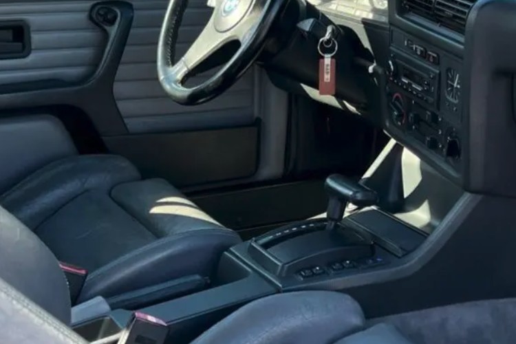 Interior View of a BMW 320i Cabrio classic car rental in Munich