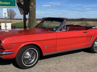 Side View of a Ford Mustang Cabriolet classic car in Munich