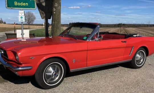 Side View of a Ford Mustang Cabriolet classic car in Munich