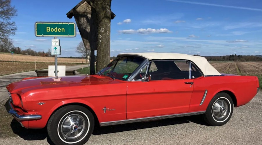 Side View of a Ford Mustang Cabriolet classic car in Munich