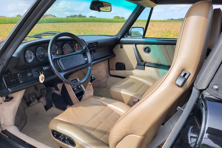 Interior from Porsche 911 3.2 Cabrio in Munich