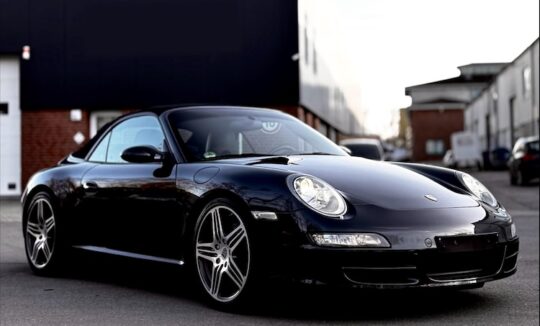 Frontview from Porsche 997 Carrera S Cabrio