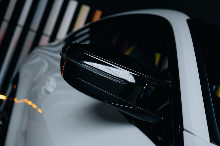 Mirror BMW M4 Competition in Wiesbaden