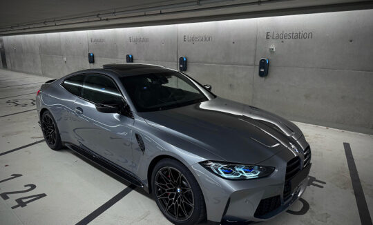 Rent a BMW M4 Competition in Düsseldorf