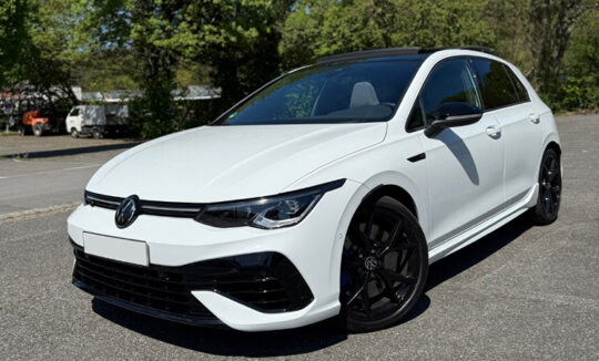 Rent a Golf 8R in Hagen