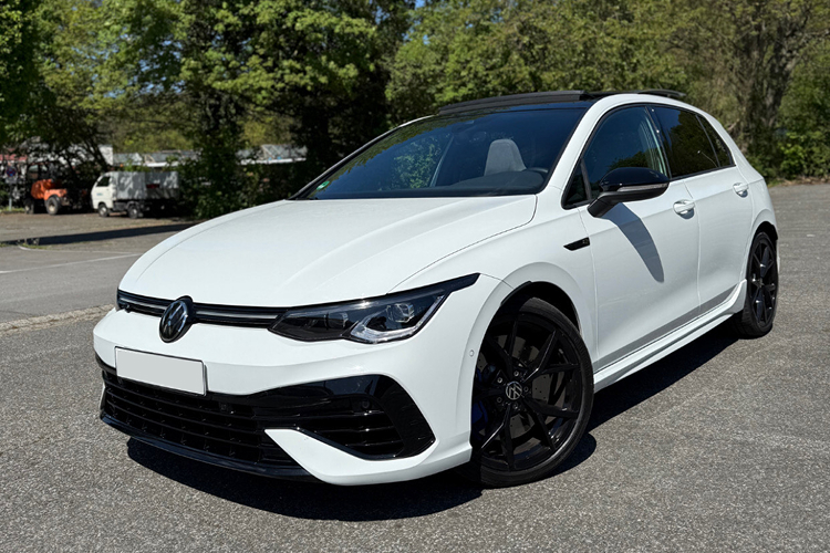 Rent a Golf 8R in Hagen