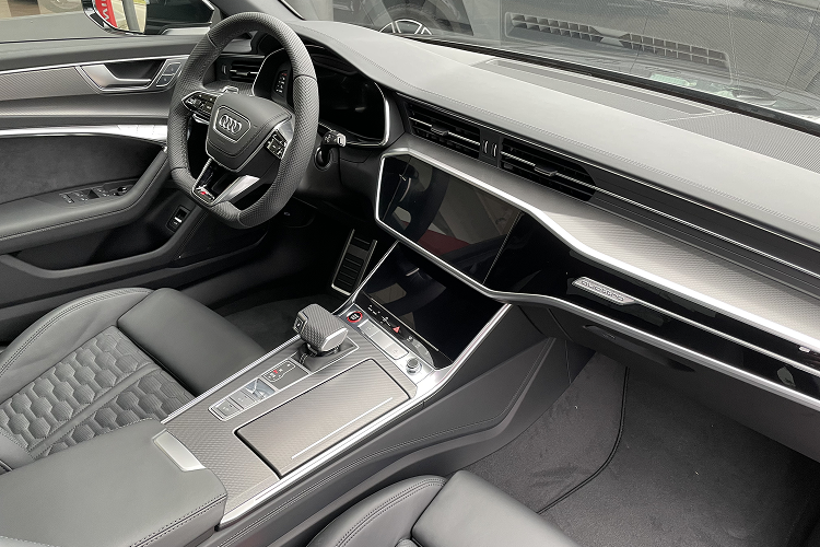 Interior Audi RS6 Performance Avant in Munich