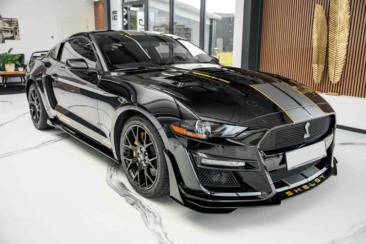 Rent a Ford Mustang 2.3 Ecoboost in Braunschweig