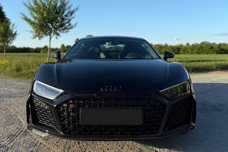 Front view Audi R8 V10 Performance Coupé in Frankfurt