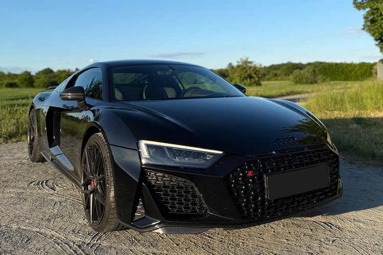 Rent an Audi R8 V10 Performance Coupé in Frankfurt