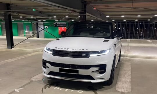 Rent a Range Rover Sport in Frankfurt
