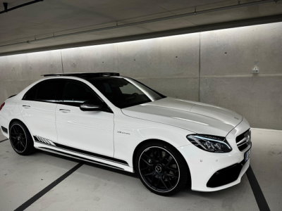 Rent a Mercedes C63 AMG in Düsseldorf