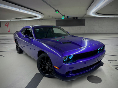 Rent a Dodge Challenger in Düsseldorf