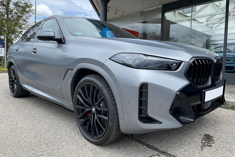 Rent a BMW X6 xDrive 40d at Munich