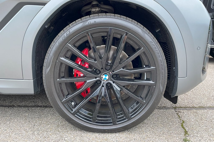 Wheel BMW X6 xDrive 40d at Munich