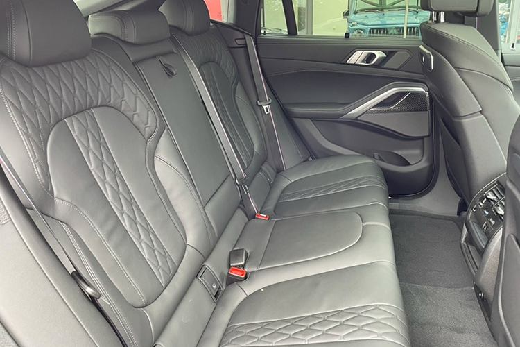 Back seats BMW X6 xDrive 40d at Munich