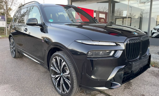 Rent a BMW X7 xDrive 40d at Munich