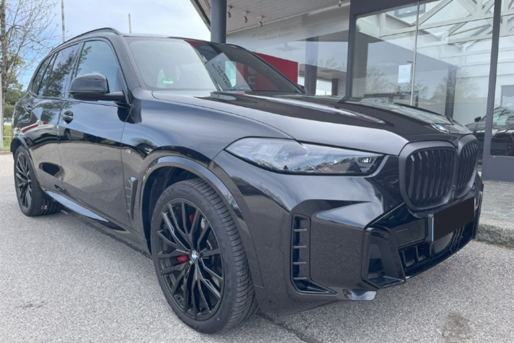 Rent a BMW X5 xDrive 40d at Munich