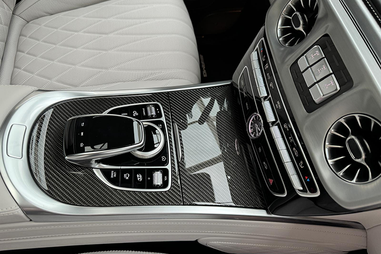Center console Mercedes-Benz G63 AMG in Munich