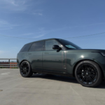 Side view Range Rover D300 in Cologne