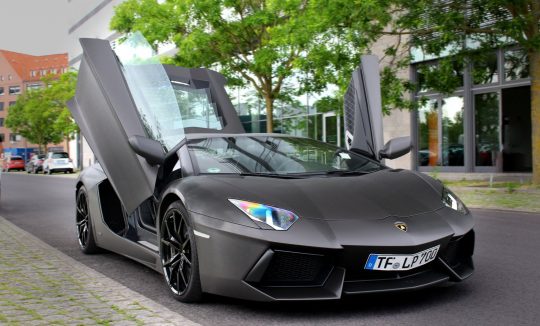 lamborghini aventador berlin vorn