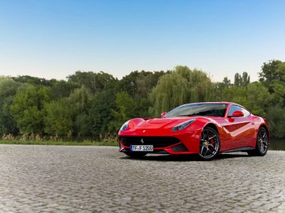 Ferrari F12 Berlin vorn