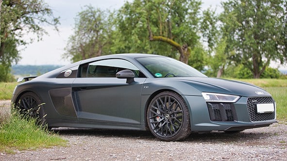 Rent an Audi R8 V10plus in Stuttgart