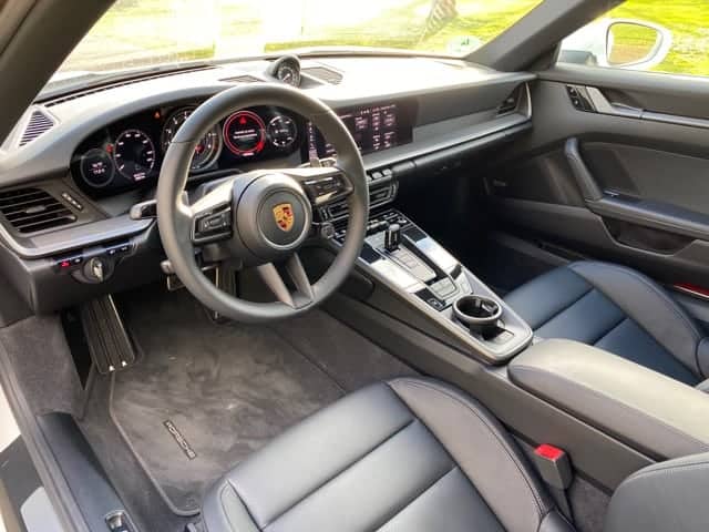 Rent a Porsche 911 Carrera in Cologne
