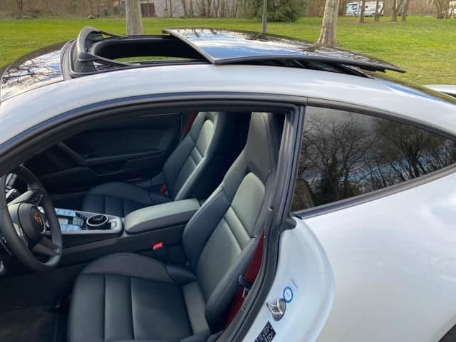 Rent a Porsche 911 Carrera in Cologne