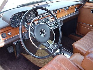 Rent a classic Mercedes 280 SE in Munich now