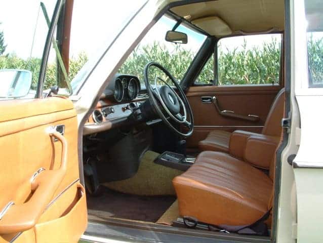 Rent a classic Mercedes 280 SE in Munich now