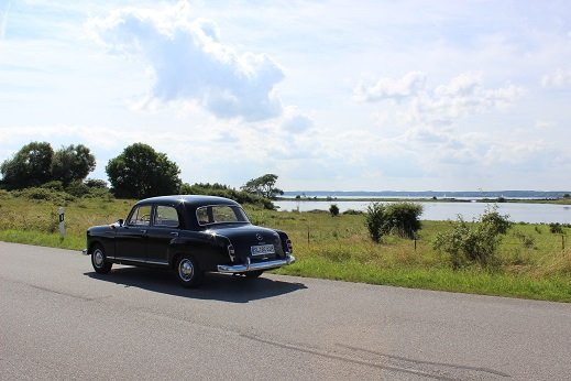 Rent a Mercedes 180 D in Flensburg