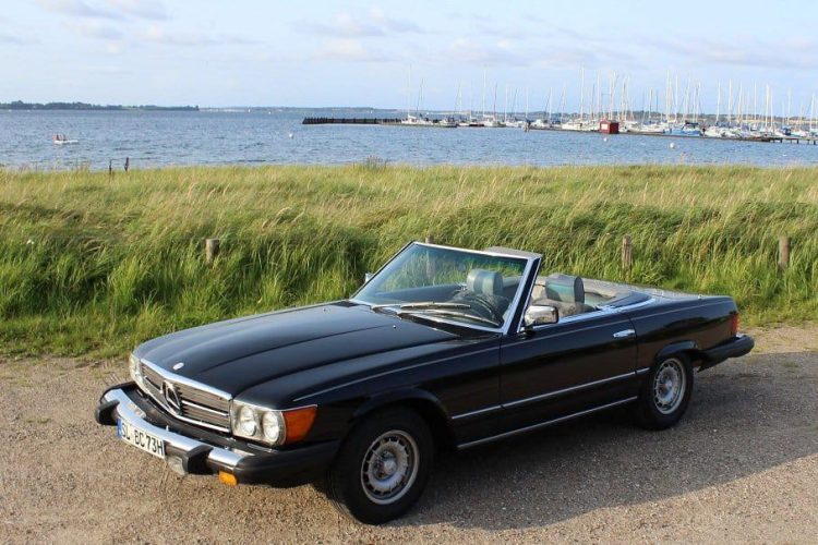 Rent a Mercedes 450SL in Flensburg